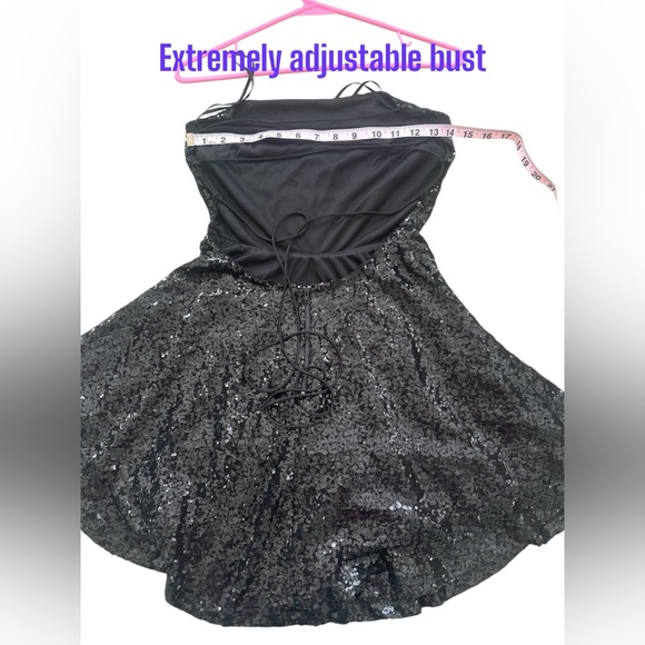 Windsor Black Sequin spaghetti Strappy Skater Party Mini Dress sz M Like New - Picture 17 of 17